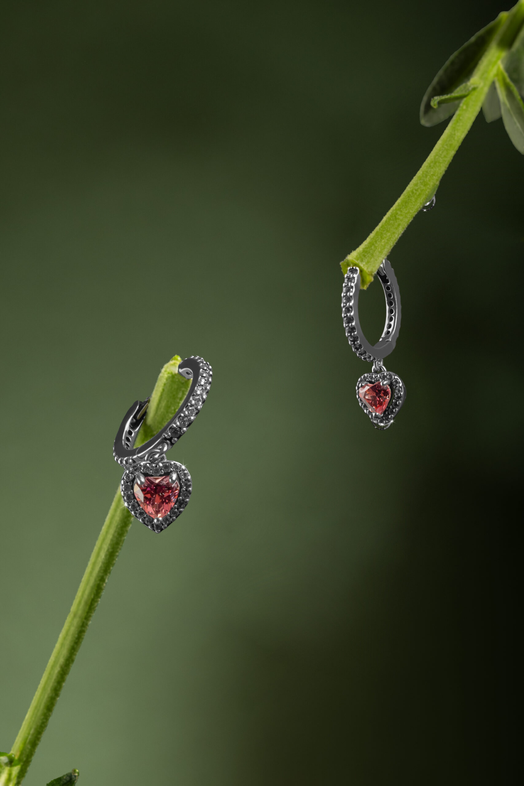 Fotografia de produto GaMa27_brincos coração_1